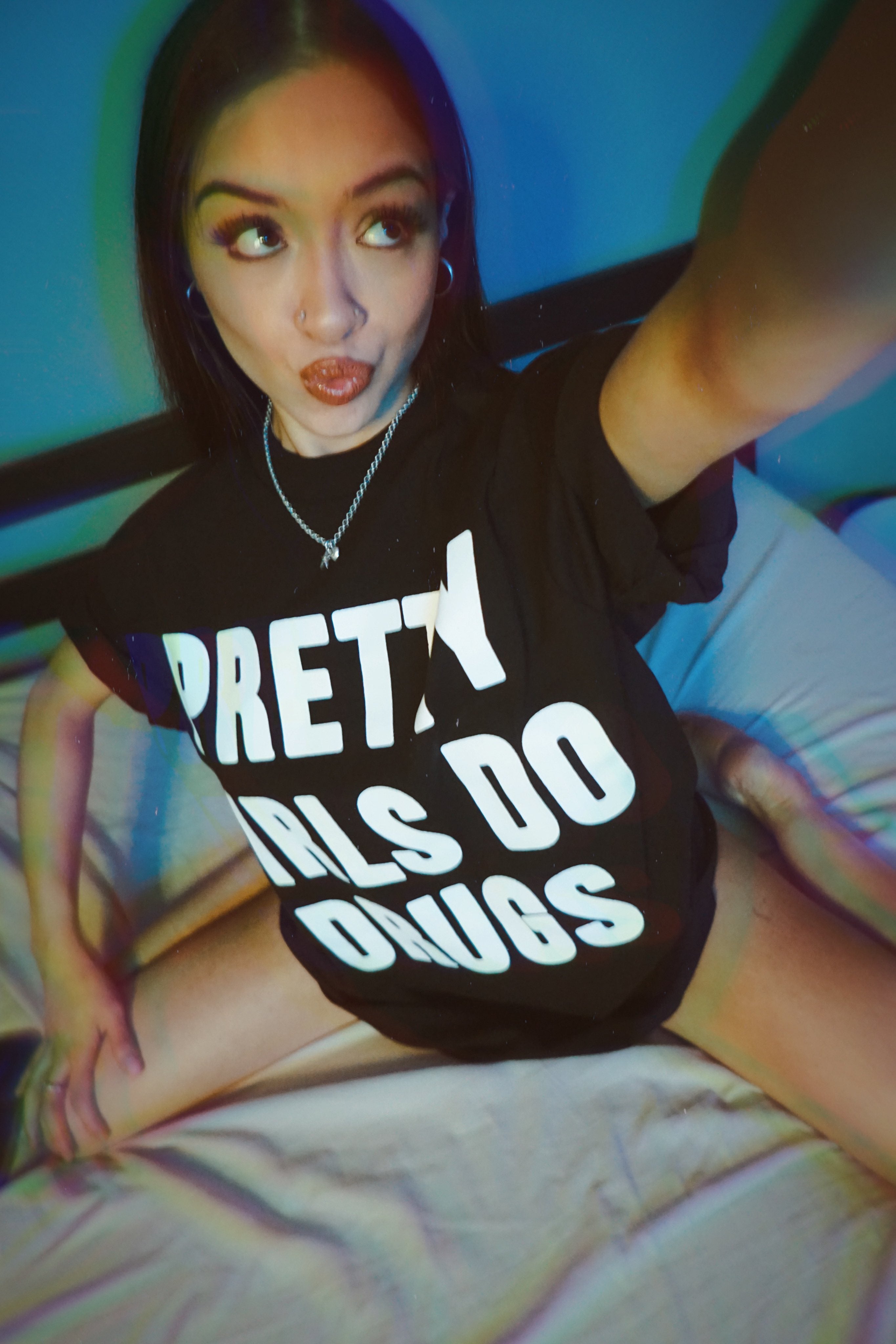 OG ‘PRETTY GIRLS DO DRUGS’ TEE (BLACK)